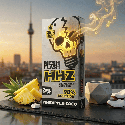 HHZ Pineapple Coco Vape 2ml, arrangiert mit frischen Ananasstücken und Kokosnuss vor einer sonnigen Skyline.